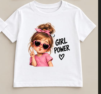Tricou personalizat copii – Girl Power, fetiță cu ochelari inimioară