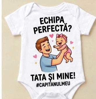 Body personalizat – Echipa perfectă? Tata și mine, fundiță roz