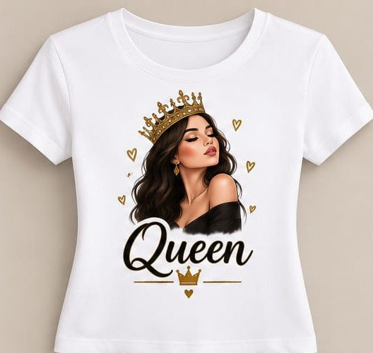 Tricou personalizat femei – Queen, portret cu coroană și inimioare aurii