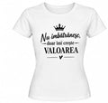 Tricou personalizat femei – Nu îmbătrânesc, doar îmi crește valoarea