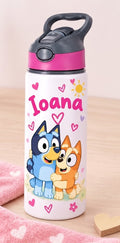 Bidon de apă personalizat cu Bluey și Bingo îmbrățișate și nume, 650 ml