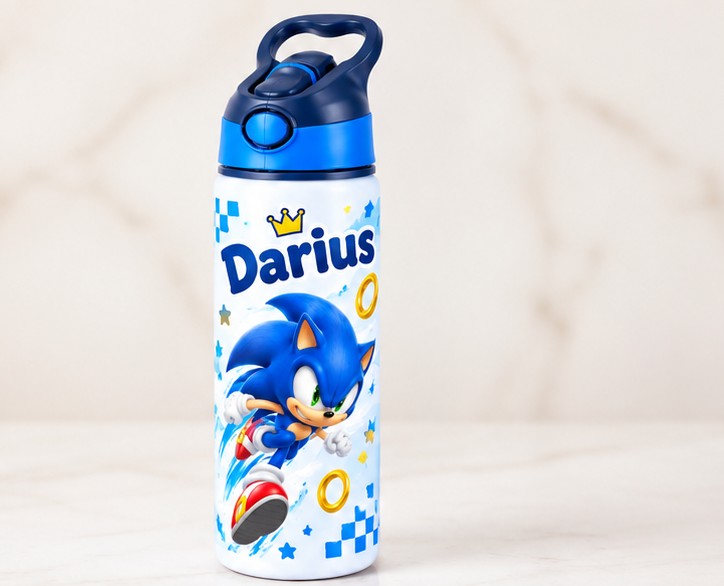 Bidon de apă personalizat cu Sonic pe fundal alb și nume, 650 ml