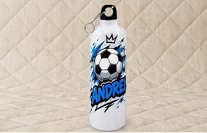 Bidon de apă personalizat cu minge de fotbal, coroniță și nume, 500 ml