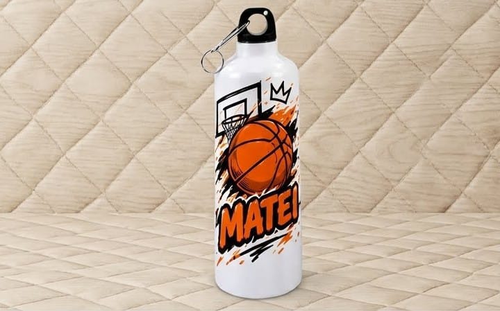 Bidon de apă personalizat cu minge și coș de baschet și nume, 500 ml