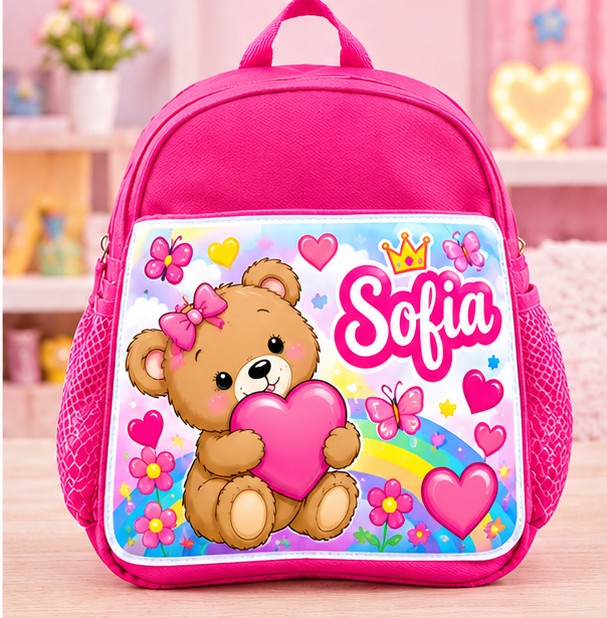 Ghiozdan roz personalizat cu nume – Ursuleț cu inimă și curcubeu